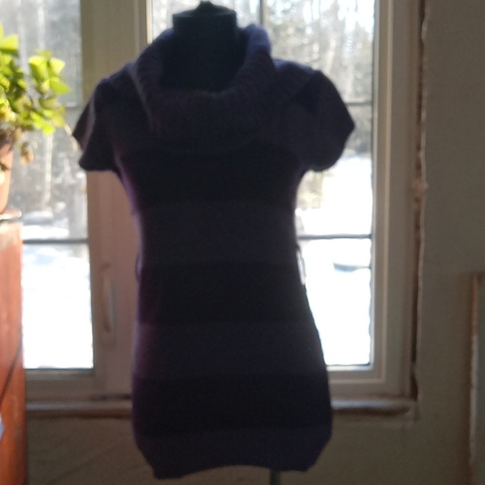 Short sleeve turtle neck